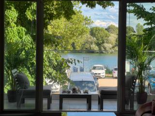 Modernes Wasserfront Wohnung, Terrasse, Parkplatz - Flörsheim am Main - 0