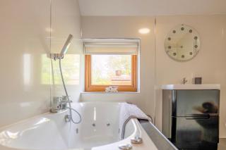 Abbey Farm House - Pet Friendly - 1