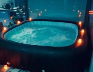 Unique Penthouse with Jacuzzi & Garden - Birmingham - 8