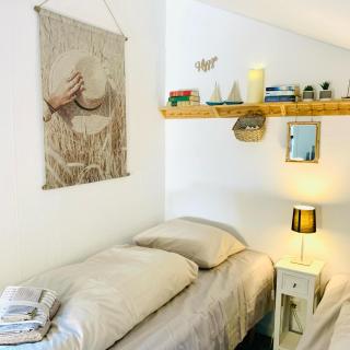 Cozy Nature Cabin with Patio, Parking and WiFi - 8