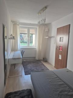 Mały pokój przy lotnisku - Poznań - 4