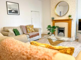 STELLA'S COTTAGE- Cute Traditional Home In South West By StayStaycations - Bristol - 0