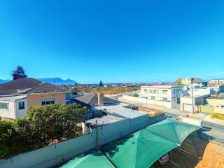 Surfers Dream Tides Apartments - Muizenberg - 2