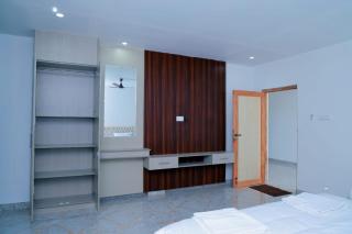 Grand Sangeetham Inn - 7