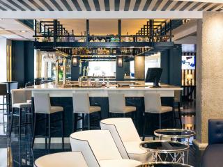 Hotel Mercure Jardines de Albia - Bilbao - 4
