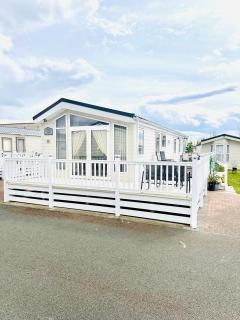 P&T's home from home, PLATINUM Spacious Lodge - Rhyl - 0