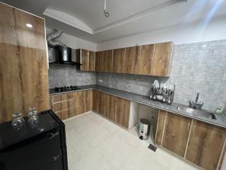 One BedRoom Luxury Apartment,Near Mall Road - Lahore - 2