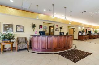 Comfort Suites Salina South - Salina - 2