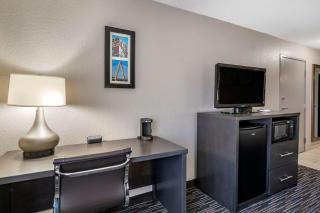 Comfort Inn & Suites - Emporia - 5
