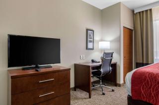 Comfort Inn & Suites Shawnee - Kansas City - Shawnee - 1