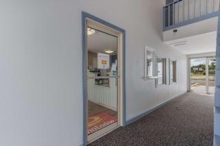 Econo Lodge Cherry Point - Havelock - 4