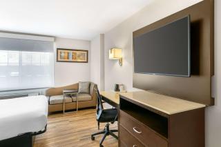 Quality Inn & Suites - Sacramento - 4