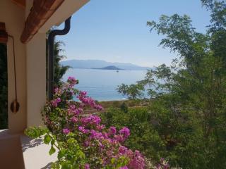 Luxury Family Beach Front Villa - SUNDAY BEACH HOUSE - Slatine - 0