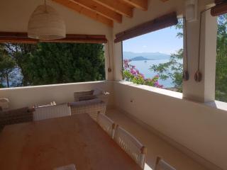 Luxury Family Beach Front Villa - SUNDAY BEACH HOUSE - Slatine - 8