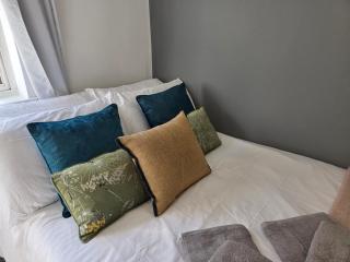 London Bow Apartment - Spacious 4 Bedrooms - Londra - 6