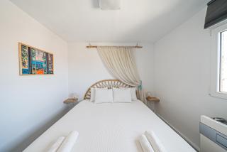 Pura Vida King-Size Bed Sea and Mountain view Apartment - 3