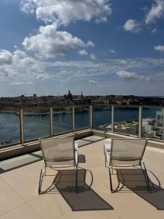 Luxury Seafront Penthouse with Private Pool & Breathtaking Panoramic Sea Views - Sliema - 1
