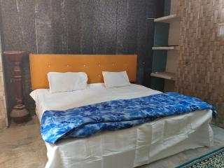 Royal Taj Homestay& Guest House Hostel - Agra - 6