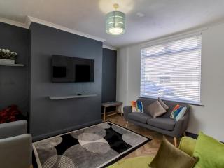 Renovated Home Chilton Dog Friendly Sleeps 5 - Pass the Keys - 1