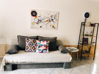 Nafplio's Cozy Apartment - A Peaceful Retreat - 6