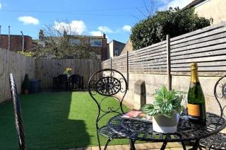 Hunters Cottage - Pet friendly Fisherman's cottage - Filey - 0