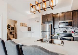 Luxury Gem Waterfront - Hamilton - 7