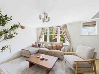Cosy Chester Cottage - Quaint Stay Sleeps 2-5 - Chester - 2
