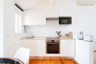 Bica Blue 1BR Loft w Riverview n AC by LU Holidays - Lissabon - 4