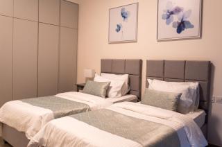 Elegant 2 Bedroom Apartment in Sobha Hartland - Dubai - 2