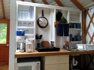 Modern Countryside Yurt Rental in Waterville, Upstate New York - 7