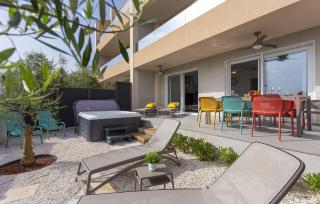 Hundefreundliches Apartment 100 Meter zum Sandstrand mit Jacuzzi, Meerblick - Medulin - 6