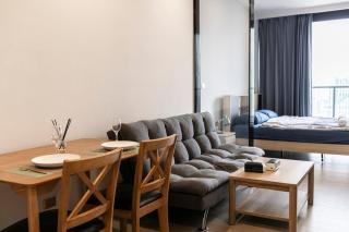 Luxury Amenities and City View - 6