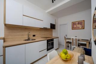 Aurora Apartments - Bar - 2