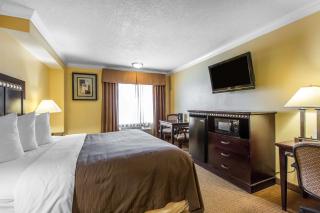 Quality Inn & Suites Bell Gardens-Los Angeles - Bell Gardens - 1