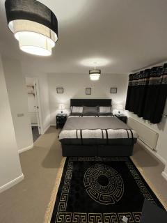 Tardis Townhouse - Spacious and Comfortable - Derby - 5
