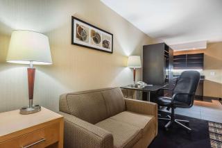 Comfort Inn - Belleville - 4