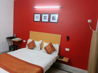 Hotel O East Punjabi Bagh Near Metro Station - New Delhi - 2