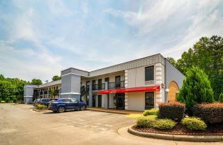 Econo Lodge Research Triangle Park - Durham - 9