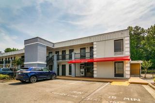 Econo Lodge Research Triangle Park - Durham - 8