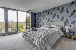 The Retreat Luxury Coastal Villa near Sandringham Crabpot Cottages Hunstanton - 3