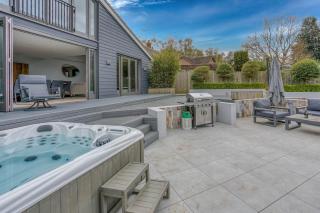 The Retreat Luxury Coastal Villa near Sandringham Crabpot Cottages Hunstanton - 2