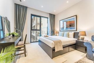 Near Circle Mall and steps from the park, Hyati Avenue, JVC by Deluxe Holiday Homes - 0