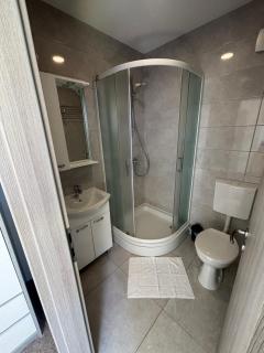 London Rooms Zagreb Airport - Velika Gorica - 4