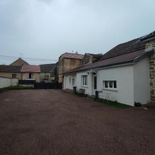 Appartement avec cour fermée - - 5