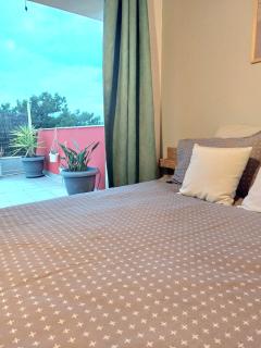 Vouliagmeni Top Floor Maisonette - Athens - 7