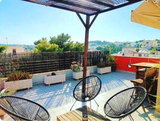 Vouliagmeni Top Floor Maisonette - Athens - 6