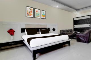 Hotel Crystal - New Delhi - 1