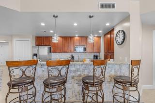 Luxurious High-Rise Haven with Balcony - Condo Cape Escape - Roelens Vacations - Cape Coral - 4