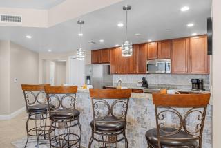 Luxurious High-Rise Haven with Balcony - Condo Cape Escape - Roelens Vacations - 3