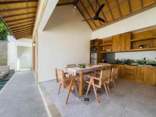 Villa Waturenggong Ubud - Ubud - 4